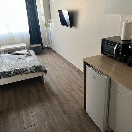 Ceronav Studio Apartment Galati  Luaran gambar