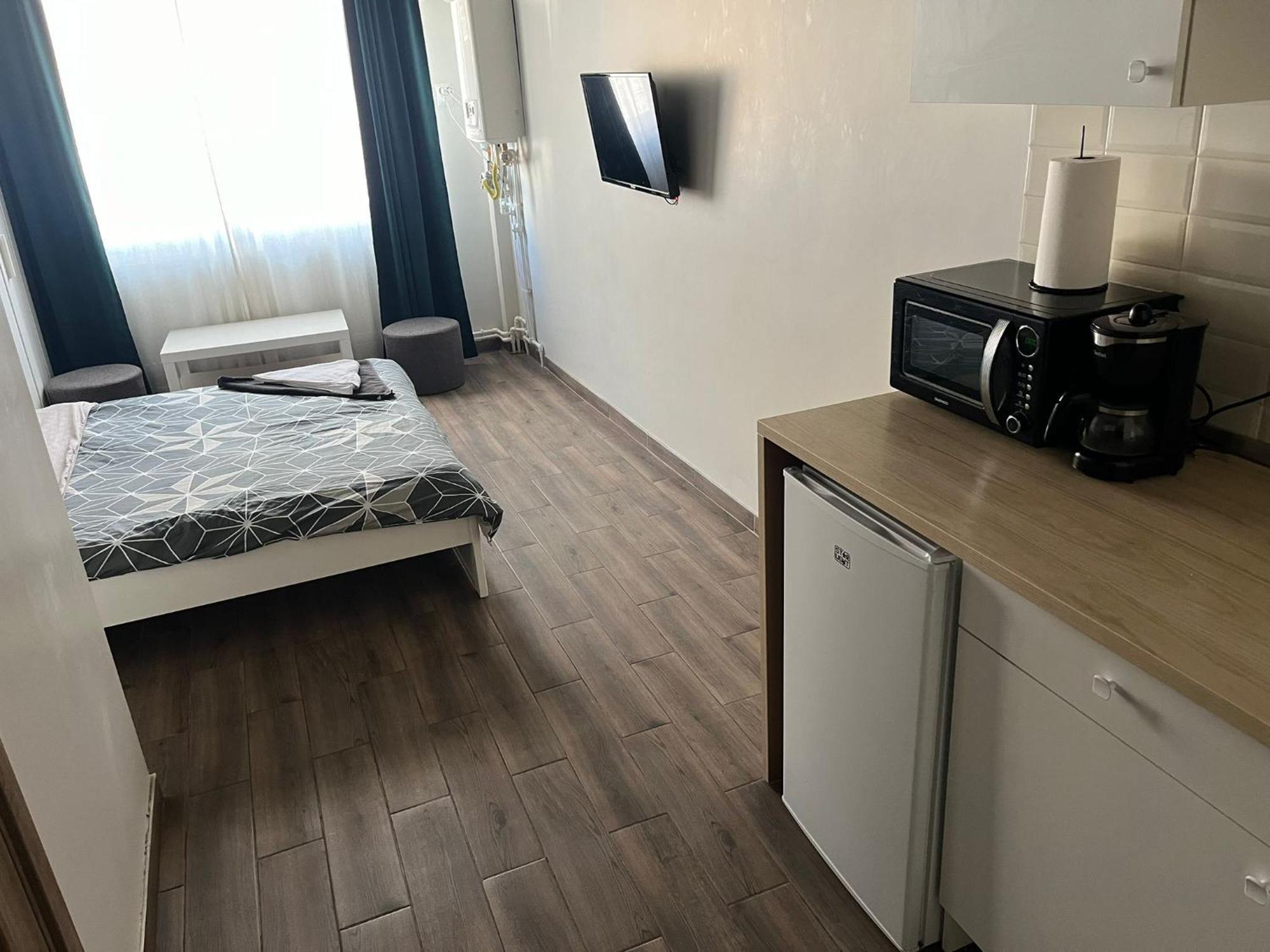 Ceronav Studio Apartment Galati  Luaran gambar